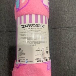 Hello kitty & friends blanket size 40in+50 in $10